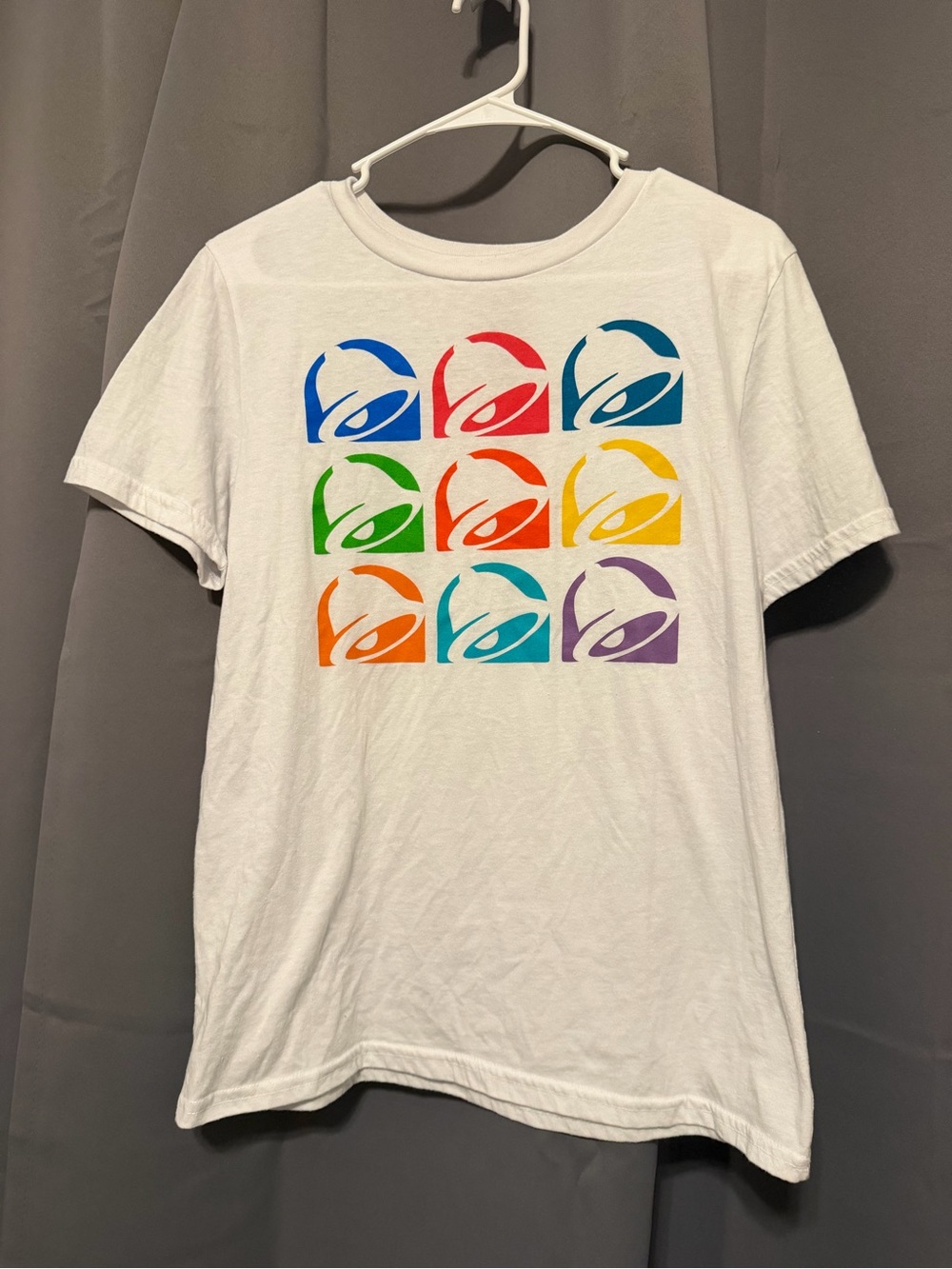 Women’s Taco Bell Graphic Tee Size Medium